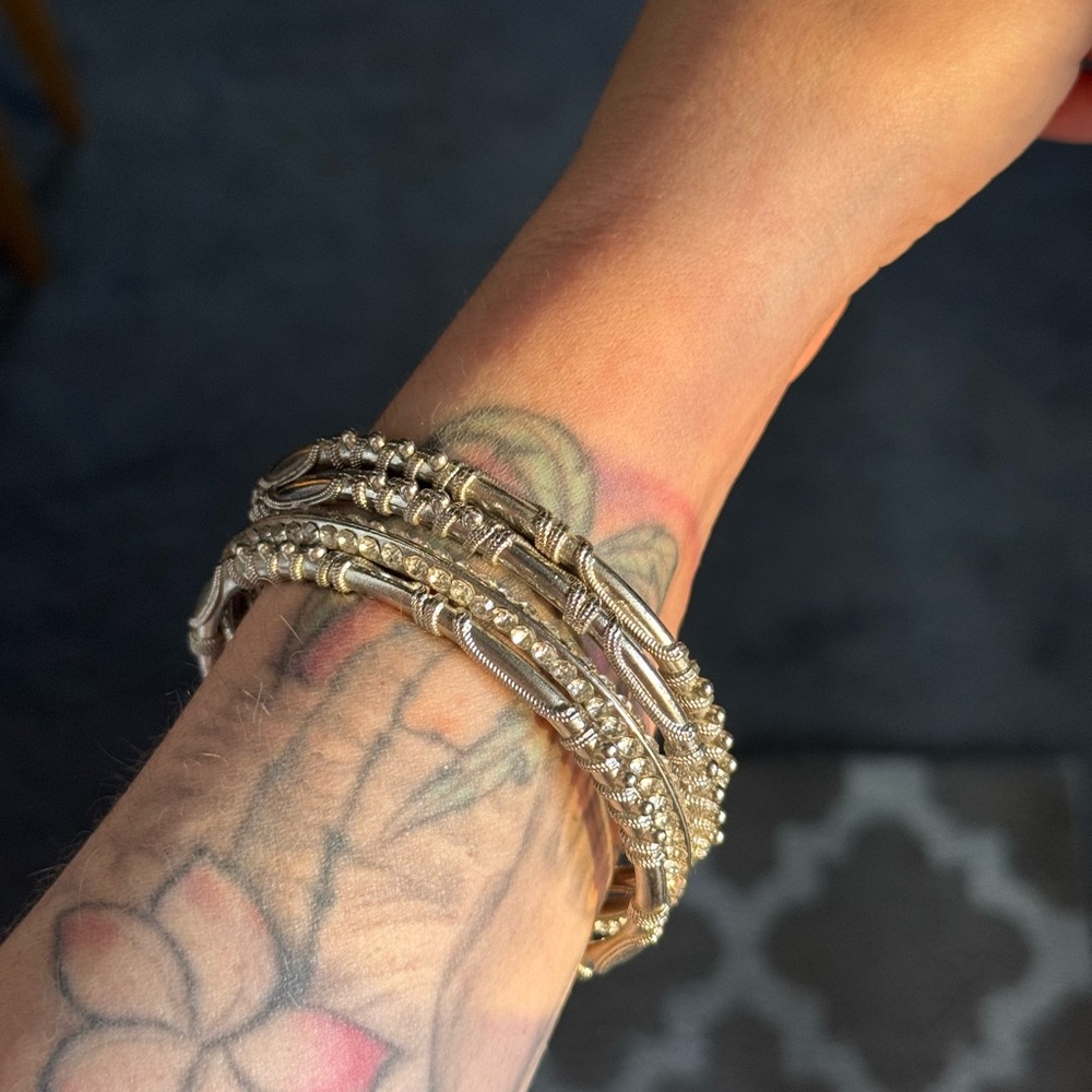 Elegant Silver Bangle Bracelet Set